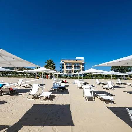 Roses Szálloda Roseto degli Abruzzi