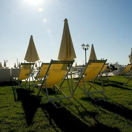 Hotel Roses 4*