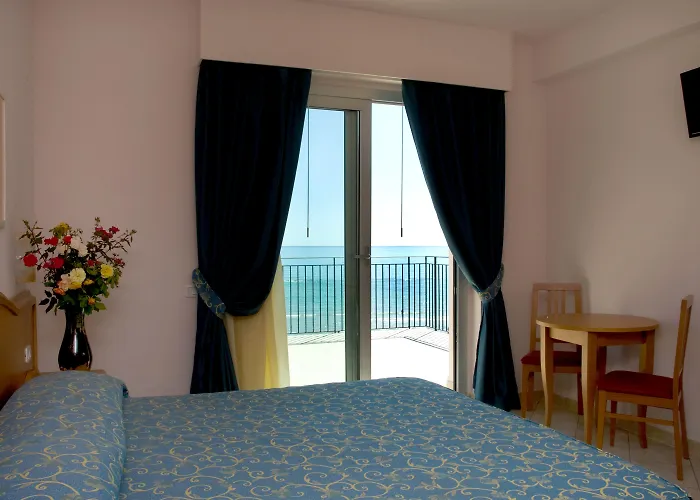 Roses 4* Roseto degli Abruzzi